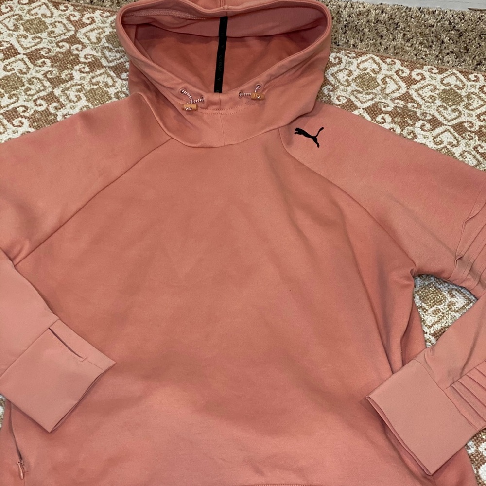 PUMA Women’s Hoodie (L)